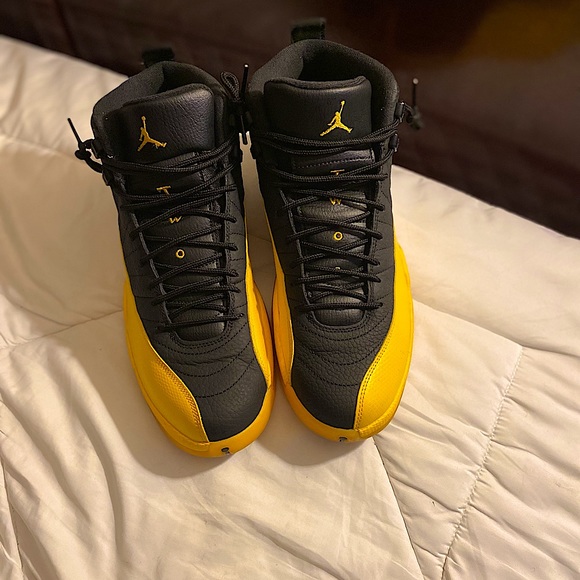 Jordan 12 Retro “University Gold”
